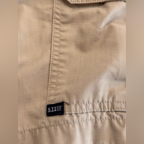 5.11 Tactical Mens Shorts Size 40 - 10 Inch Inseam Pro Cargo Ripstop Khaki Tan - Picture 7 of 11